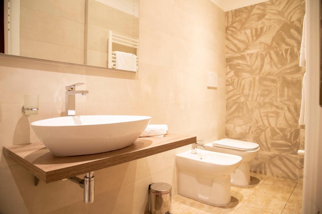 Domus Napoleone Hotel Rome Luaran gambar