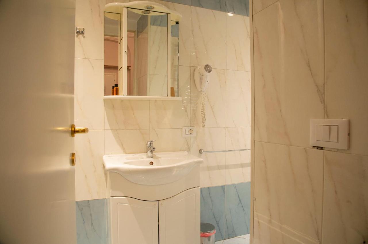 Domus Napoleone Hotel Rome Luaran gambar