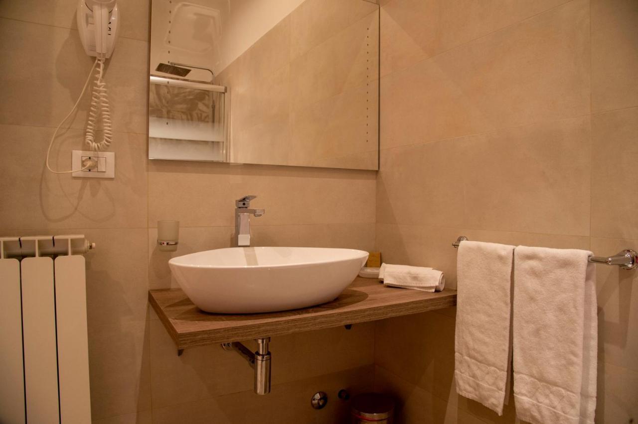 Domus Napoleone Hotel Rome Luaran gambar